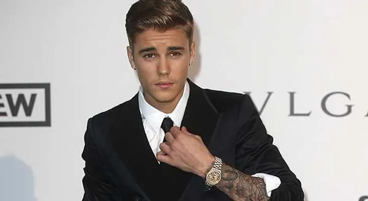 Bieber se disculpa por video de chiste racista