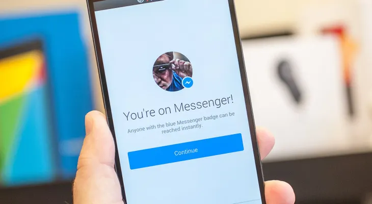 Facebook Messenger tiene mil millones de usuarios, igual que Whatsapp