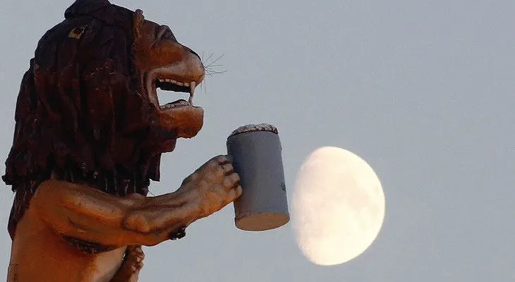 Un gran trago para la humanidad: la cerveza lunar pronto podría ser una realidad