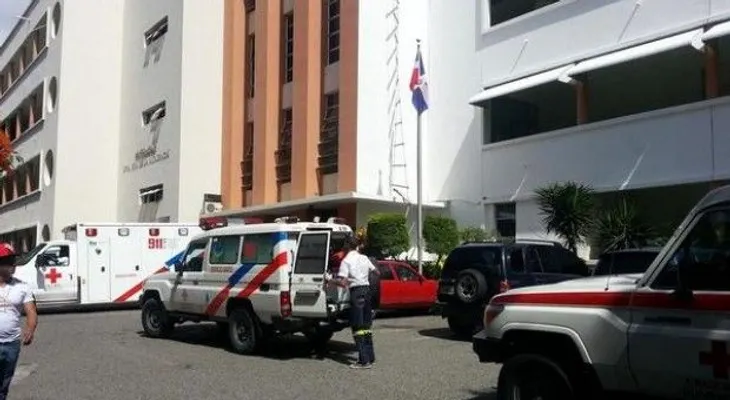 Reabren maternidad La Altagracia