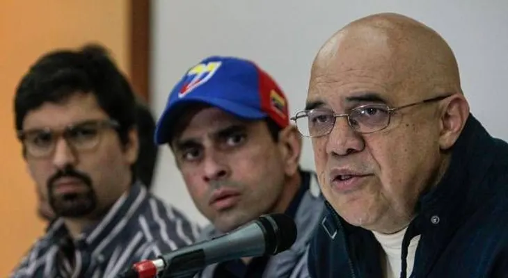 Un "revocatorio moral" a Maduro