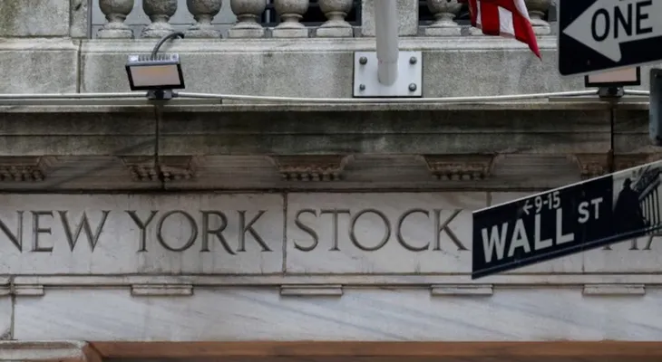 Wall Street cierra con pérdidas por alza del petróleo y salto de los rendimientos del Tesoro