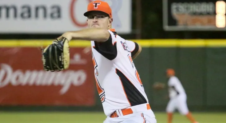 Toros ganan segundo de la temporada; blanquean 6-0 a los Leones