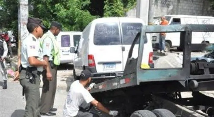 Retiran chatarras perturbaban pasos de peatones en sectores La Agustina y Cristo Rey, en la capital