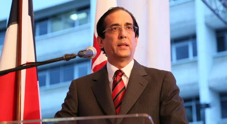 Gobierno presenta propuesta para mejorar sistema de salud