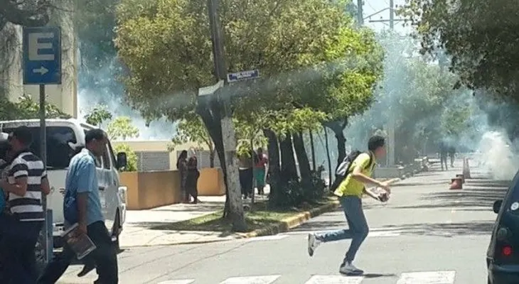 Violentos enfrentamientos en la UASD