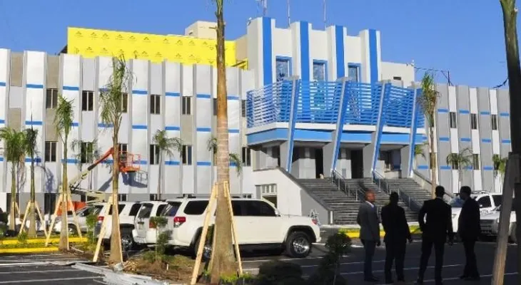 Muere hombre le cae encima yipeta que reparaba 