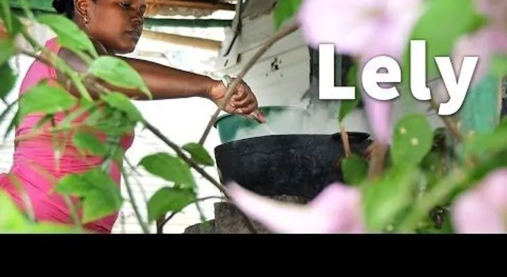 Vendiendo comida en construcción de escuela levanta RD$6,000 diarios