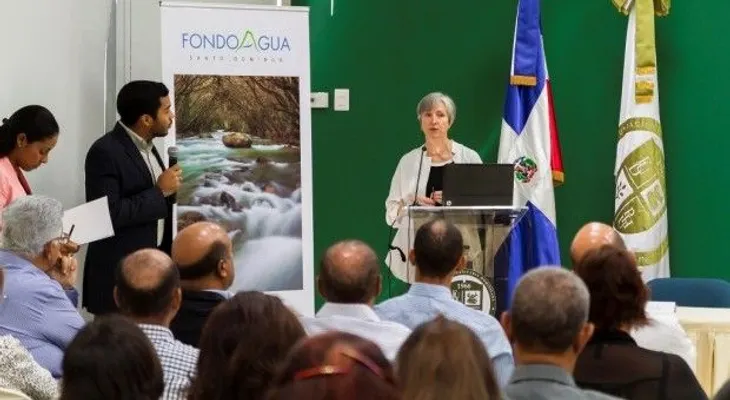 Realizan seminario sobre conservación cuencas hidrográficas