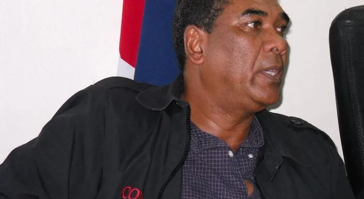 Acusan director de Obras Publicas coger dinero para promover candidatura