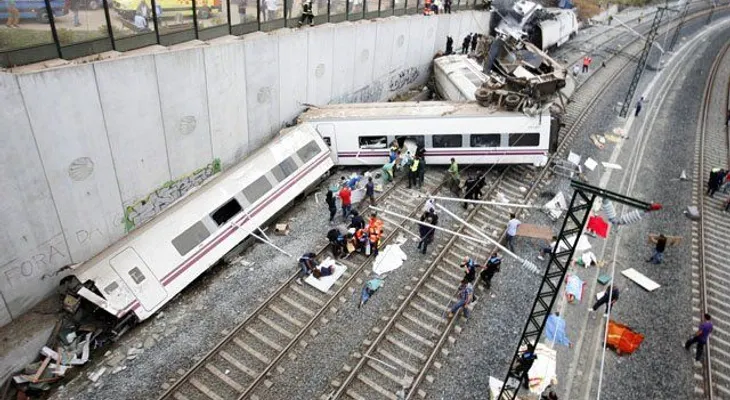 Despiden consejera: por tuit de "de mal gusto" sobre el accidente de Santiago
