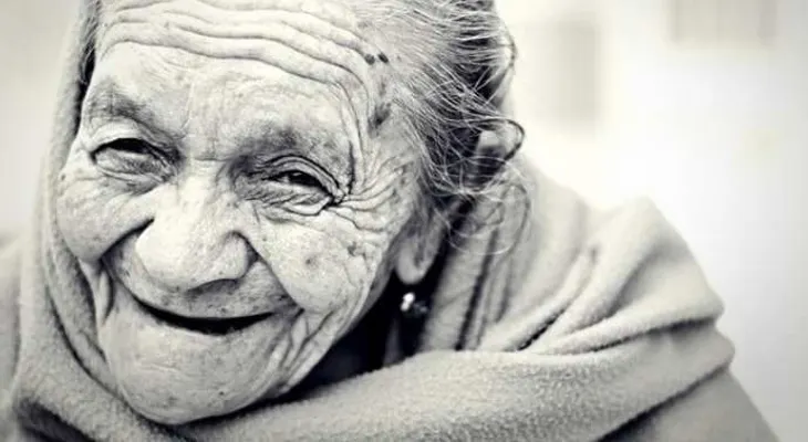 Una abuela recupera la vista tras sufrir una caída, después de 20 años de ceguera total