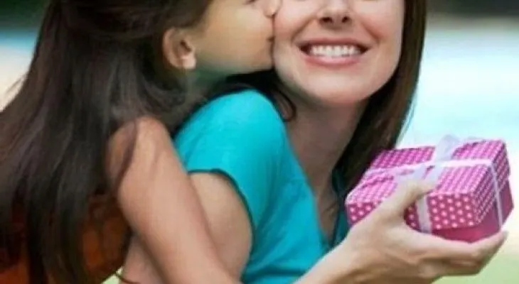 Un 72% de los dominicanos regalará en el Día de las Madres