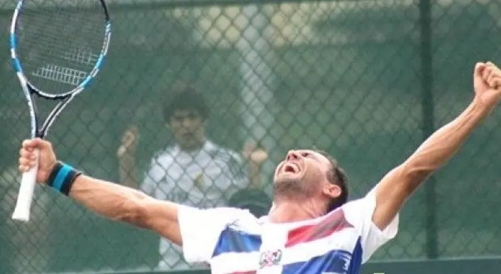 Víctor Estrella derrota a ecuatoriano y sella el pase de RD al Playoff Mundial