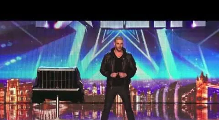 Lo que hace este mago es increible (Video)