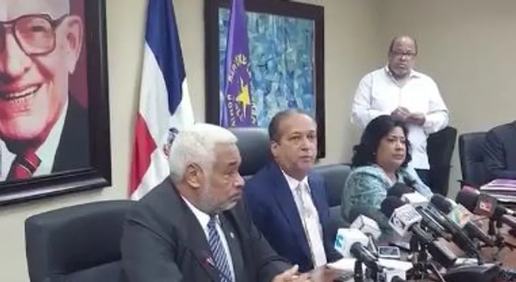 El CP del PLD declara ilegales aumento salarios y pensiones de regidores