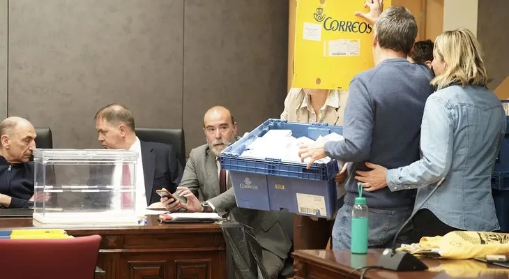 La cautelar del Supremo sobre el voto de la 'ley de nietos' choca con la convocatoria electoral del 29-N