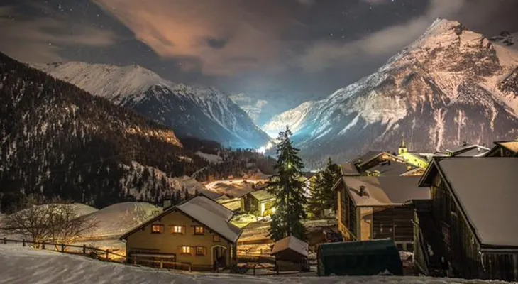La insólita razón por la que un pueblo suizo multa a los turistas que sacan fotos