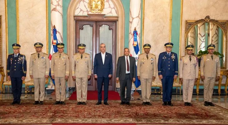 Abinader juramenta a los nuevos altos mandos militares y policiales