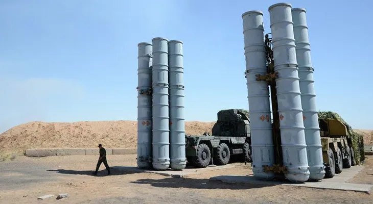 Rusia intercepta varios ataques aéreos gracias a los sistemas S-300 (VIDEO)