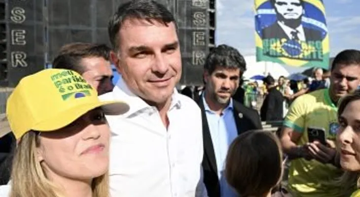 Flávio Bolsonaro promete nombrar al menos cinco jueces del Supremo y declarar la guerra al narcotráfico