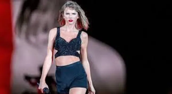 Taylor Swift encabeza la lista de Forbes como la artista con más ingresos?