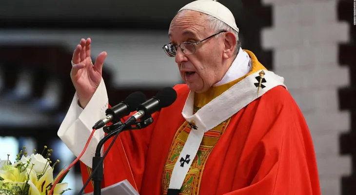 Quien paga por sexo es "un criminal" y "tortura" a la mujer, condena el papa Francisco
