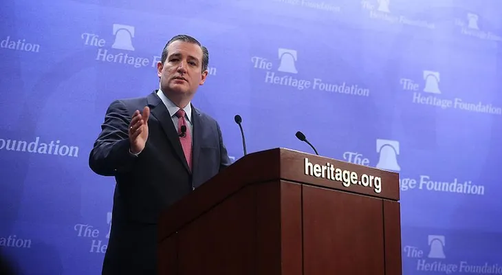 Ted Cruz ?le pisa los talones? a Donald Trump en encuestas