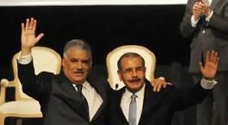 Gobierno adjudica a Miguel Vargas reconstrucción de Teatro Agua y Luz