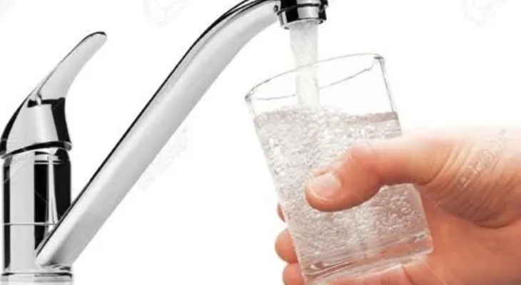 Denuncian que miles niños dominicanos en NY estarían bebiendo agua con plomo