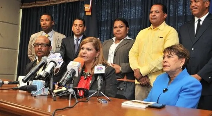 Procuraduría ordena quitar propagandas de las calles