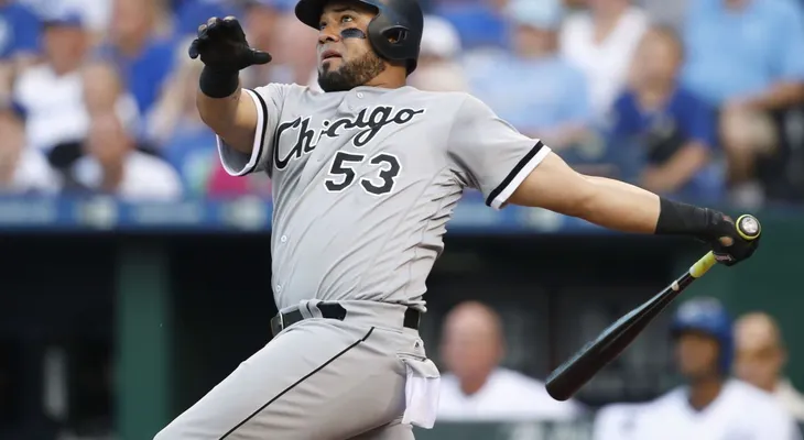 Melky Cabrera regresa a los Reales de Kansas City