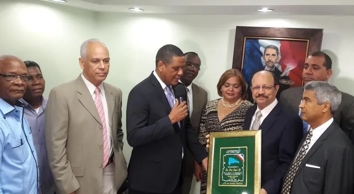 Inversión de INABIE supera los RD$ 3 mil millones en el sector textil, en gestión DM 