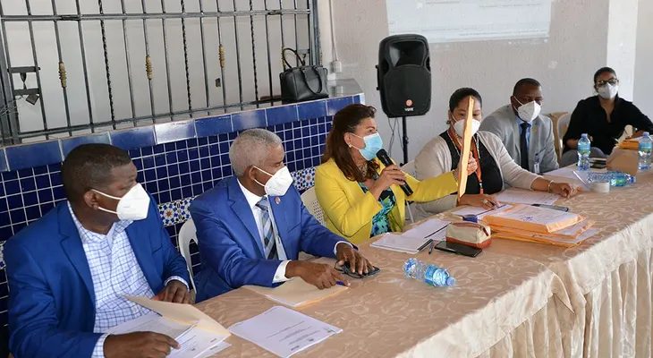 Obras Públicas realiza proceso para recibir ofertas y luego comparar precios en suministros de oficinas