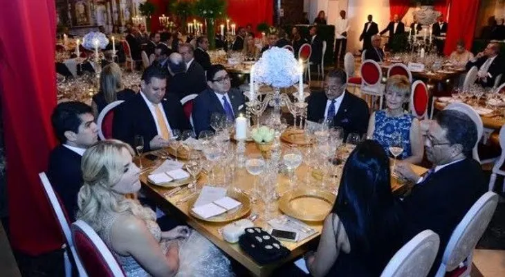 Banreservas ofrece cena de Navidad a clientes corporativos