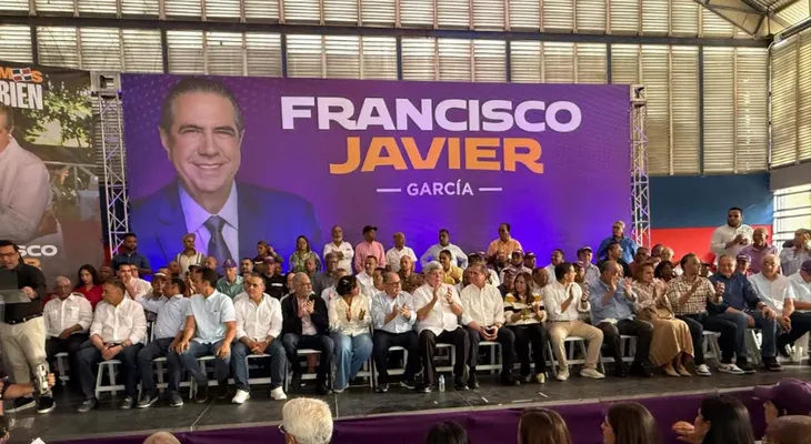 Francisco Javier fortalece proyecto presidencial en Santiago