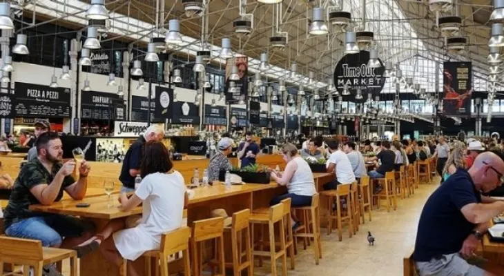 Los peligros de comer en bares y restaurantes revelados por científicos 