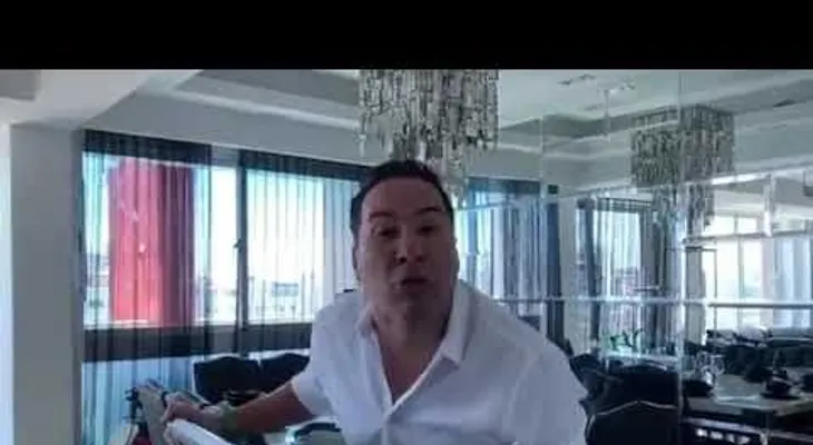 Cristian Casa Blanca rompe otro televisor
