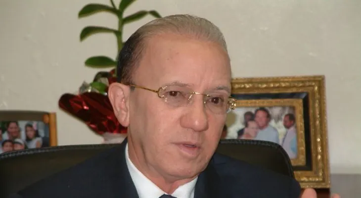 Crisis en el PLR; pondría en peligro alianza Amable-Danilo; algunos se irían con Abinader 