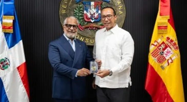 Consulado dominicano en Madrid comienza a expedir el nuevo pasaporte electrónico