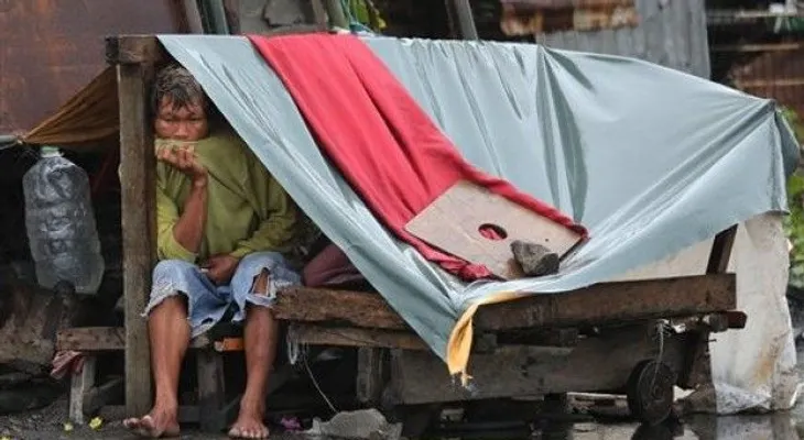 Tifón deja dos muertos y 16.000 desplazados en Filipinas
