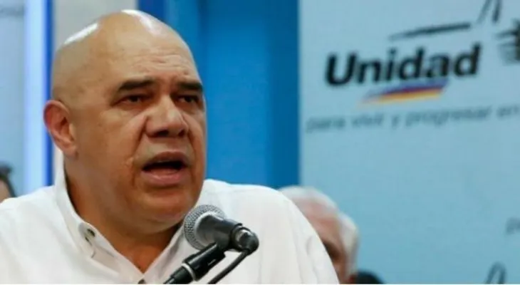 Oposición denuncia "arremetida brutal" contra medios en Venezuela
