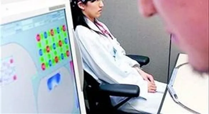 China desarrolla un casco que mejora la actividad cerebral y la memoria