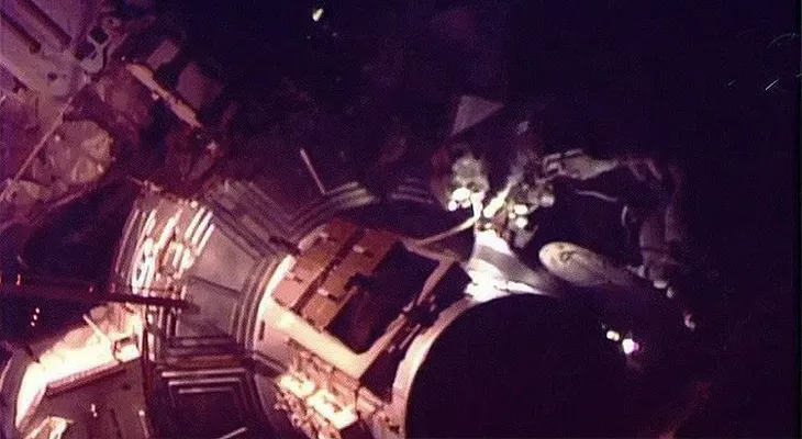 EN VIVO: Astronautas de la EEI realizan un paseo espacial