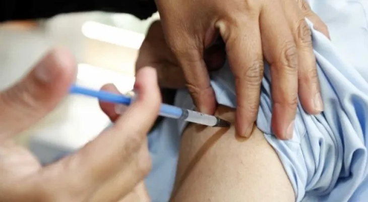 La serie de vacunas contra el VPH puede empezar a los 9 años