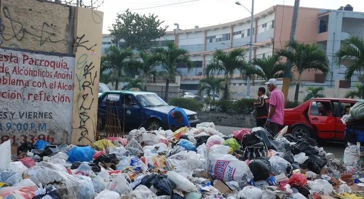 En Villa Faro de Santo Domingo Este también reclaman recogida de basura 