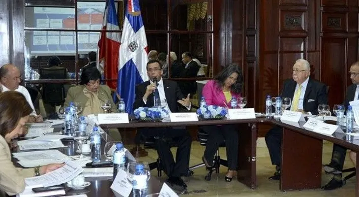 Navarro coordina con ministros próximas actividades de la Celac y la OEA en RD