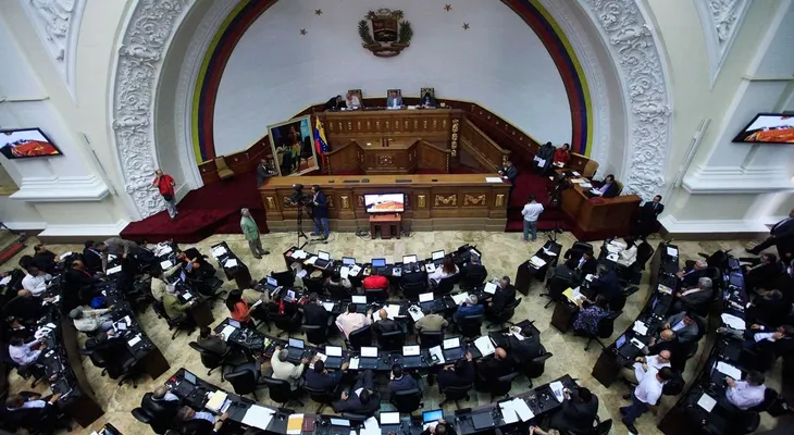 La oposición venezolana advirtió que el pago de la deuda traerá más escasez