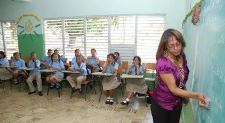Ministerio de Educación suspende la docencia este jueves en todo el territorio nacional