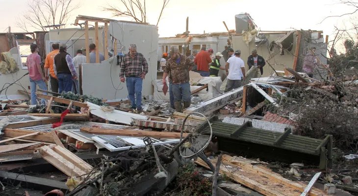 11 muertos por tormentas y tornados en el sureste de EE.UU.